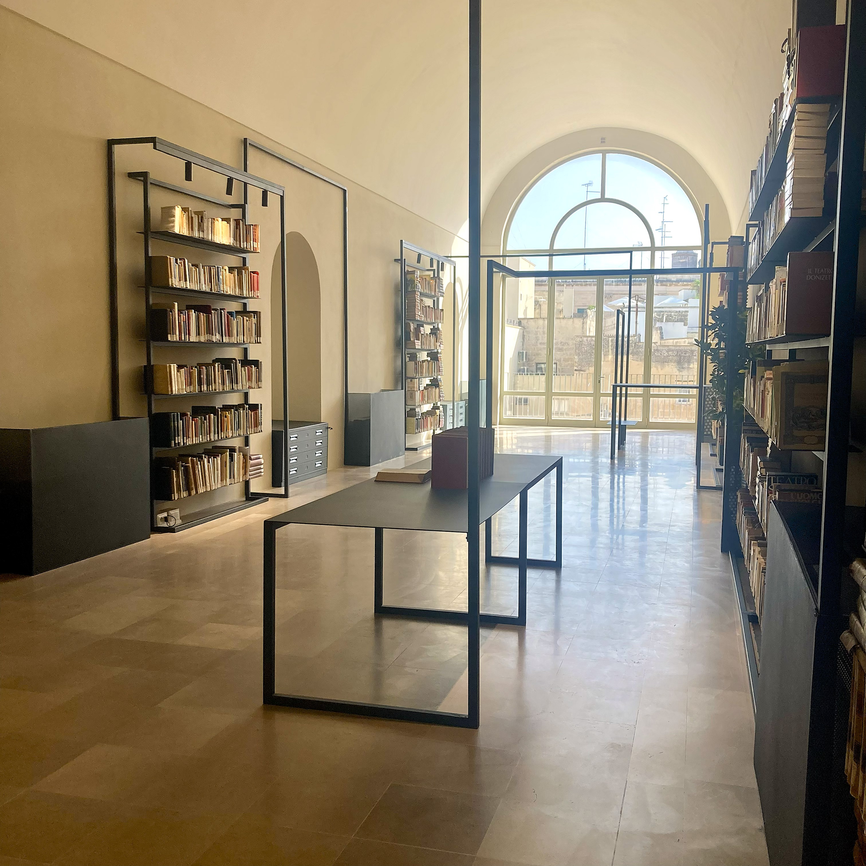 Snake - Arredo sala Fondazione ITS - foto 3